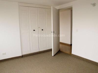 Apartamento de 2 alcobas en venta en Chapinero Alto Bosque Calderon, Bogotá, 86 m² · foto 10 de 12