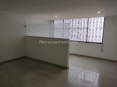 Casa de 5 alcobas en arriendo en Pasadena Alta, Bogotá, 520 m² · foto 8 de 9