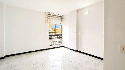 Apartamento de 3 alcobas en venta en Laureles, Medellín, 77 m² · foto 10 de 14