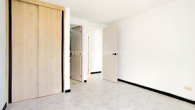Apartamento de 3 alcobas en venta en Laureles, Medellín, 77 m² · foto 11 de 14