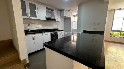 Casa de 3 alcobas en venta en Alameda 170, Bogotá, 110 m² · foto 2 de 14
