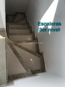 Casa de 5 alcobas en venta en San Jose De Bavaria, Bogotá, 276 m² · foto 11 de 18
