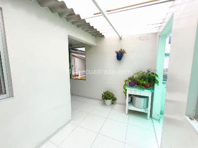 Casa de 5 alcobas en venta en La Floresta, Bogotá, 266 m² · foto 13 de 20