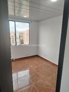 Apartamento de 3 alcobas en venta en Quintas De La Laguna, Soacha, 75 m² · foto 5 de 13