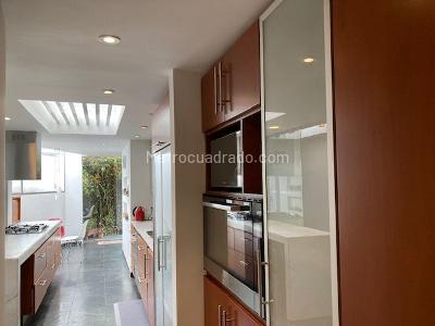 Casa de 4 alcobas en venta en Santa Ana Oriental, Bogotá, 433 m² · foto 7 de 20