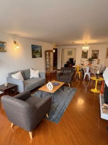 Apartamento de 3 alcobas en venta en San Patricio, Bogotá, 131 m² · foto 2 de 15