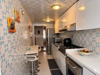 Apartamento de 3 alcobas en venta en San Patricio, Bogotá, 131 m² · foto 4 de 15