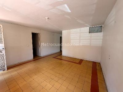 Casa de 5 alcobas en venta en San Alonso, Bucaramanga, 264 m² · foto 3 de 20