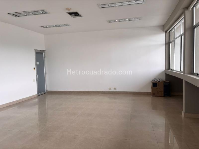 Oficina en Arriendo, UNICENTRO CALI Sur, Cali - Más