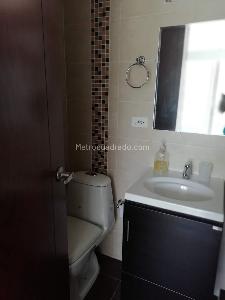 Apartamento de 3 alcobas en venta en Agrupacin Cerrada Brisas De Agua Blanca, Girardot, 62 m² · foto 9 de 14