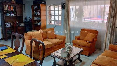 Casa de 5 alcobas en venta en Restrepo Occidental, Bogotá, 208 m² · foto 12 de 19