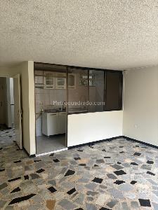 Casa de 5 alcobas en venta en Restrepo Occidental, Bogotá, 208 m² · foto 2 de 19