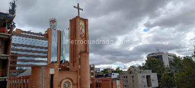 Apartamento de 3 alcobas en venta en Chico Central, Bogotá, 95 m² · foto 7 de 17