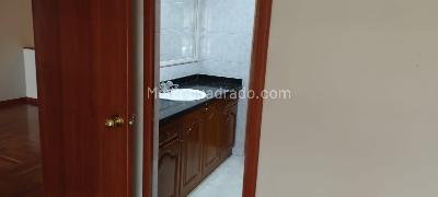 Apartamento de 3 alcobas en venta en Chico Central, Bogotá, 95 m² · foto 12 de 17