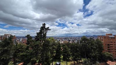 Apartamento de 3 alcobas en venta en Los Rosales, Bogotá, 133 m² · foto 6 de 20