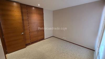 Apartamento de 3 alcobas en venta en Los Rosales, Bogotá, 133 m² · foto 12 de 20