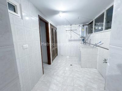 Apartamento en venta en Las Rosales, Bogotá · foto 13 de 20