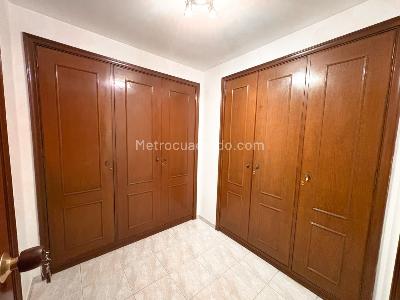 Apartamento en venta en Las Rosales, Bogotá · foto 9 de 20