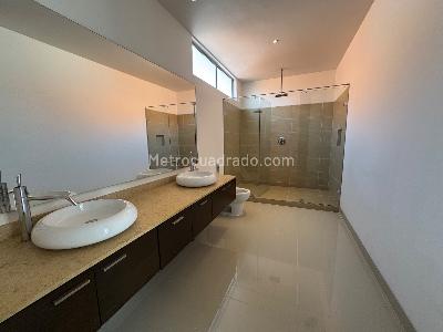 Casa de 3 alcobas en venta en Parcelaciones Pance, Cali, 346 m² · foto 11 de 18