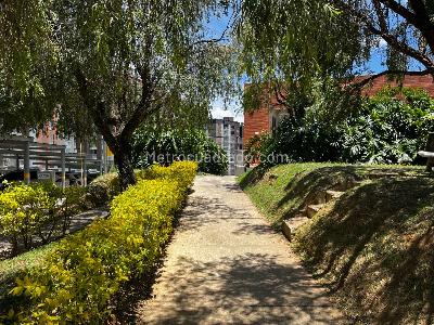 Apartamento de 2 alcobas en venta en Torres Del Campo, Rionegro, 52 m² · foto 2 de 20