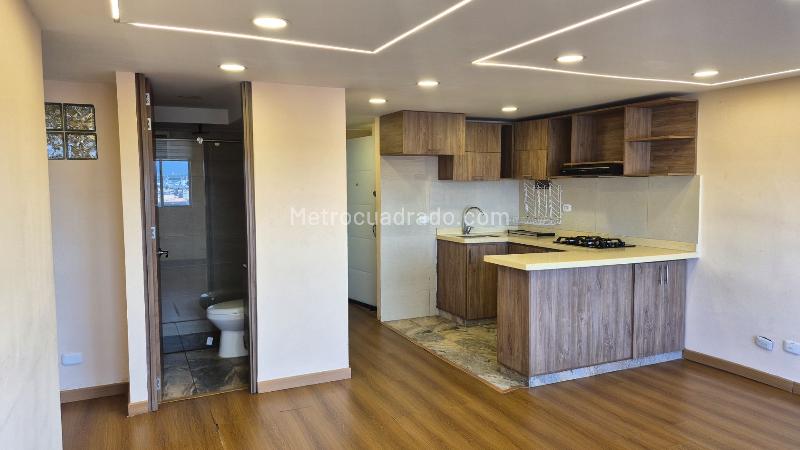Piso – Bogotá D.C. - Más