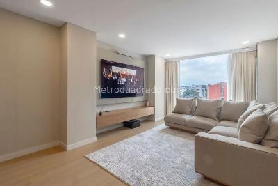Apartamento de 2 alcobas en venta en Loa Cedros, Bogotá, 178 m² · foto 16 de 18