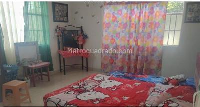 Casa de 5 alcobas en venta en La Estacion, Girardot, 122 m² · foto 6 de 8
