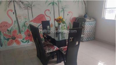 Casa de 5 alcobas en venta en La Estacion, Girardot, 122 m² · foto 7 de 8