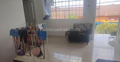 Casa de 5 alcobas en venta en La Estacion, Girardot, 122 m² · foto 8 de 8