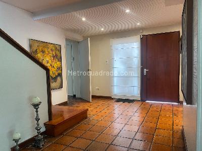 Casa de 4 alcobas en venta en Santa Ana Occidental, Bogotá, 200 m² · foto 15 de 17