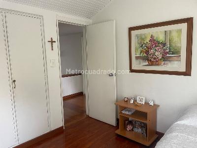 Casa de 4 alcobas en venta en Santa Ana Occidental, Bogotá, 200 m² · foto 6 de 17