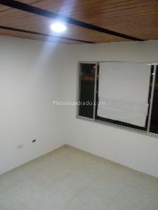 Casa de 5 alcobas en venta en Santandersito, Bogotá, 348 m² · foto 12 de 20