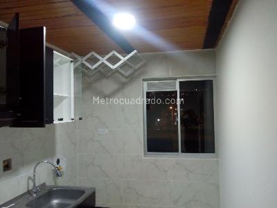 Casa de 5 alcobas en venta en Santandersito, Bogotá, 348 m² · foto 16 de 20