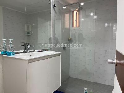 Apartamento de 2 alcobas en venta en Chapinero Rosales, Bogotá, 77 m² · foto 5 de 20