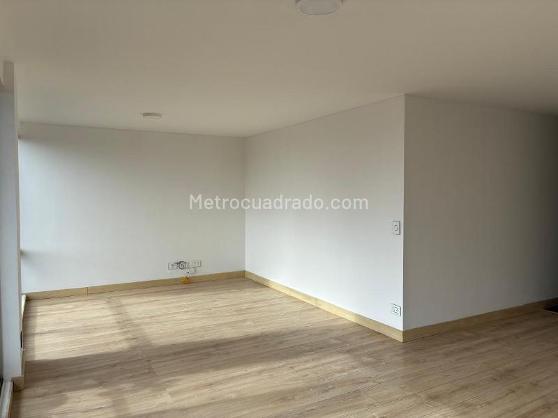 Piso – Bogotá D.C. - Más