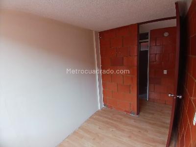 Apartamento de 3 alcobas en venta en Oasis, Soacha, 48 m² · foto 13 de 20