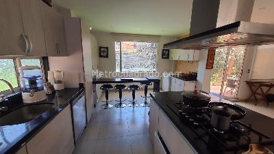 Casa de 3 alcobas en venta en Chuntame, Cajicá, 219 m² · foto 2 de 20