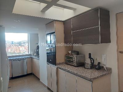 Apartamento de 4 alcobas en venta en Buganvilla Multicentro, Bogotá, 274 m² · foto 2 de 20