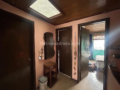 Casa en venta en La Alborada Cerca A Cafam De La Floresta, Bogotá · foto 15 de 18