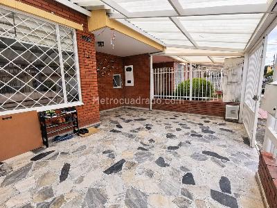 Casa de 5 alcobas en venta en Colpatria Santa Helena 2 Pisos Autopista Norte 145, Bogotá, 170 m² · foto 2 de 20
