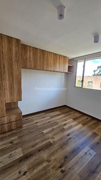 Piso – Bogotá, Localidad La Candelaria - Más