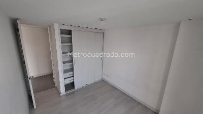 Apartamento de 3 alcobas en arriendo en El Poblado Castropol, Medellín, 102 m² · foto 10 de 20