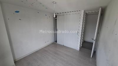 Apartamento de 3 alcobas en arriendo en El Poblado Castropol, Medellín, 102 m² · foto 12 de 20