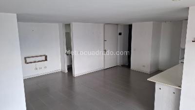 Apartamento de 3 alcobas en arriendo en El Poblado Castropol, Medellín, 102 m² · foto 4 de 20