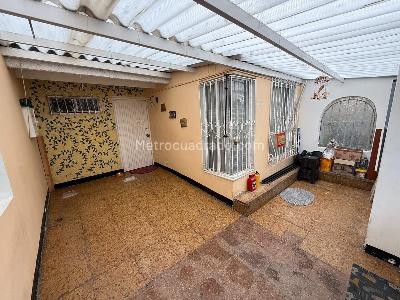 Casa en venta en Alamos Norte, Bogotá · foto 8 de 15