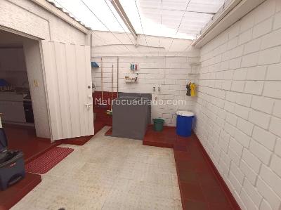 Casa en venta en Villas De Granada Occidente, Bogotá · foto 3 de 11