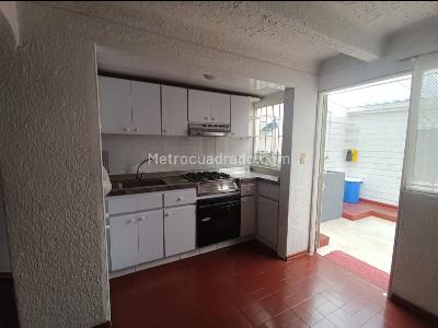 Casa en venta en Villas De Granada Occidente, Bogotá · foto 4 de 11