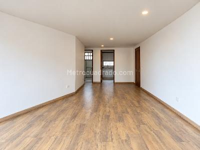 Apartamento de 2 alcobas en venta en Chapinero Alto, Bogotá, 84 m² · foto 3 de 14