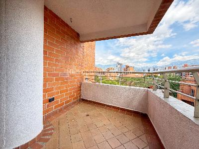 Apartamento de 3 alcobas en venta en Conquistadores, Medellín, 104 m² · foto 4 de 19