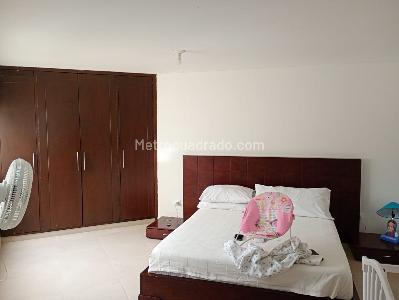 Apartamento de 5 alcobas en venta en Granada Norte, Cali, 400 m² · foto 13 de 19